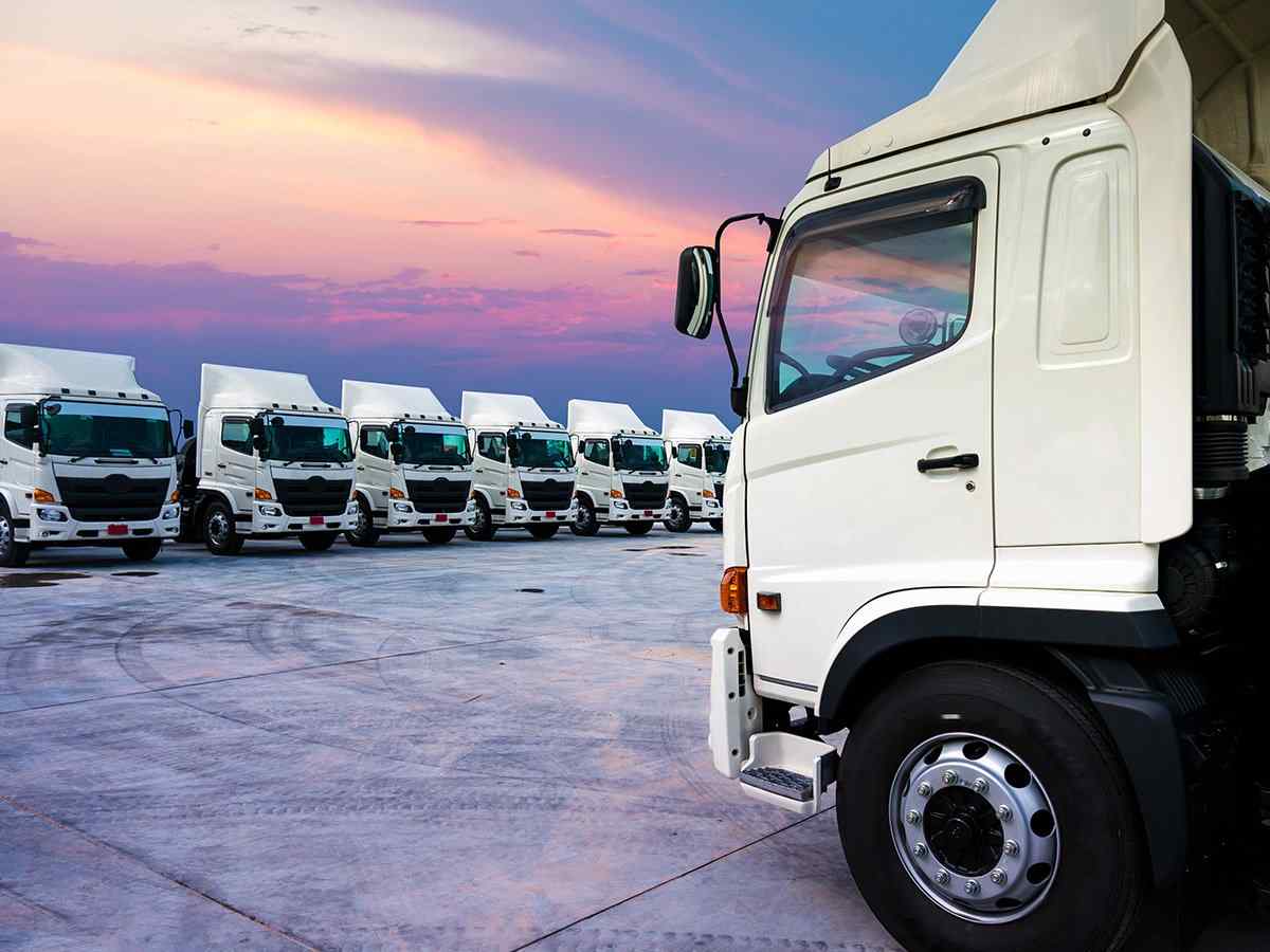 https://freightonthego.co/wp-content/uploads/2017/08/inner_big_trucks_02.jpg